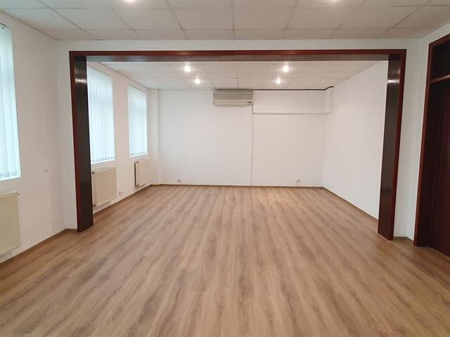 Calea Calarasilor, Hala Traian, spatiu birouri, contorizat.